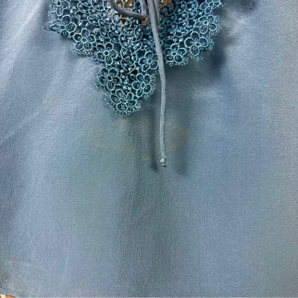 NEW CAMI NYC BLUE SILK TOP - Picture 7 of 8